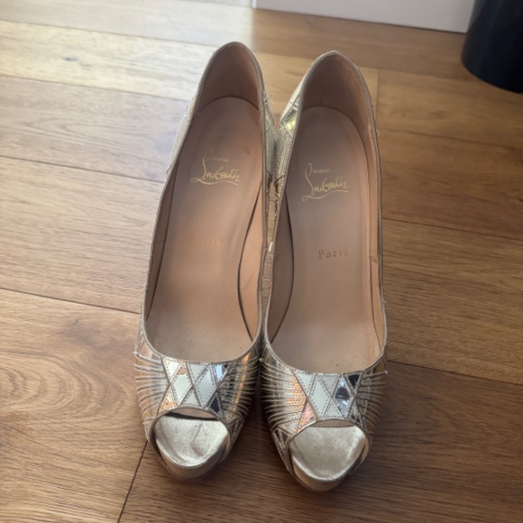 Christian Louboutin "Very Galaxy" Pumps in gold size 39.5 - Picture 3 of 12